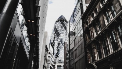 An image of the The Gherkin building in London, a central location for many of the brands signing up to Limitless.|Roger Beadle and Megan Neale of Limitless picking up our Deloitte Technology Fast 50 trophy.